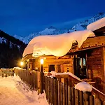 Aparthotel Gruenwald Und Mit Pool