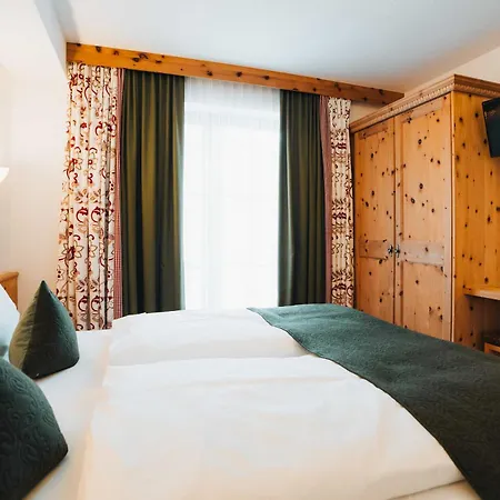 Gruenwald Apartmanhotel 3*