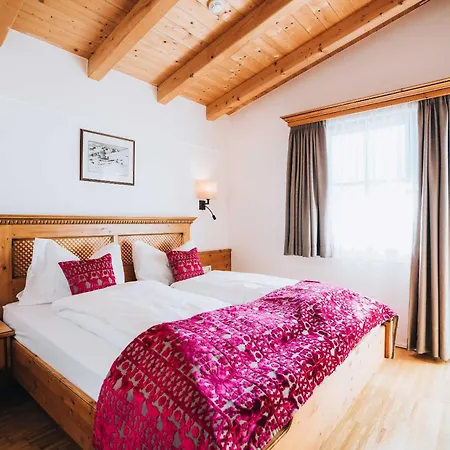 Apartmanhotel Gruenwald 3*