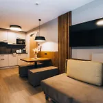 Aparthotel Gruenwald Und Mit Pool Solden