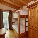 Gruenwald Und Mit Pool Solden