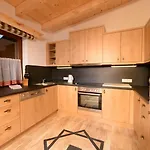 Gruenwald Und Mit Pool