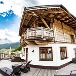 Gruenwald Und Mit Pool Aparthotel 4*