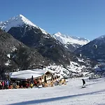 Gruenwald Und Mit Pool 4*