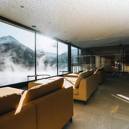 Gruenwald Aparthotel 4*