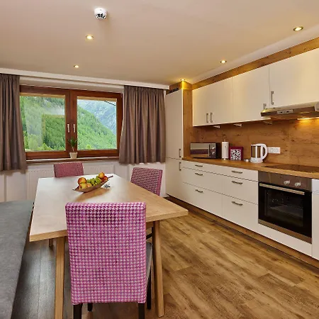 Aparthotel Gruenwald 4*