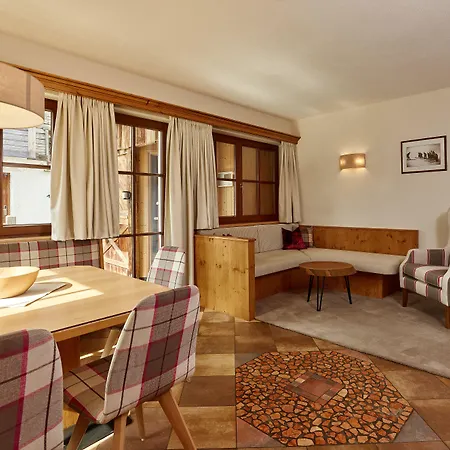 Gruenwald Und Mit Pool 4* Solden