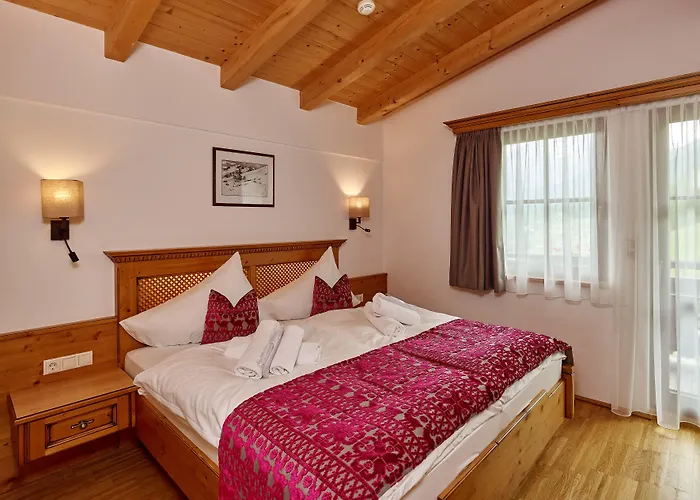 Gruenwald Und Mit Pool