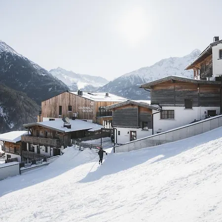 Gruenwald Und Mit Pool Aparthotel 4*