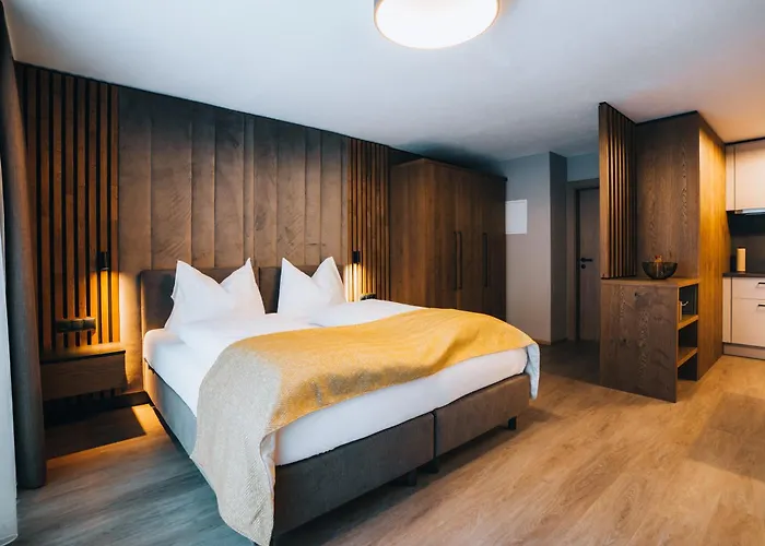 Gruenwald Und Mit Pool Aparthotel 4*