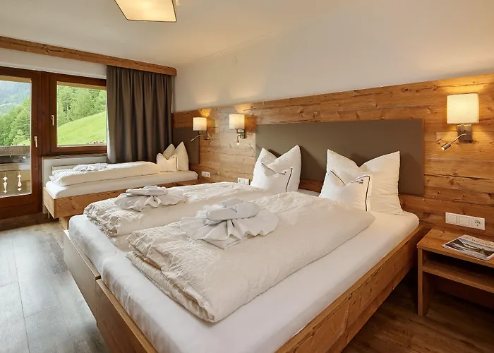 Aparthotel Gruenwald Und Mit Pool Solden